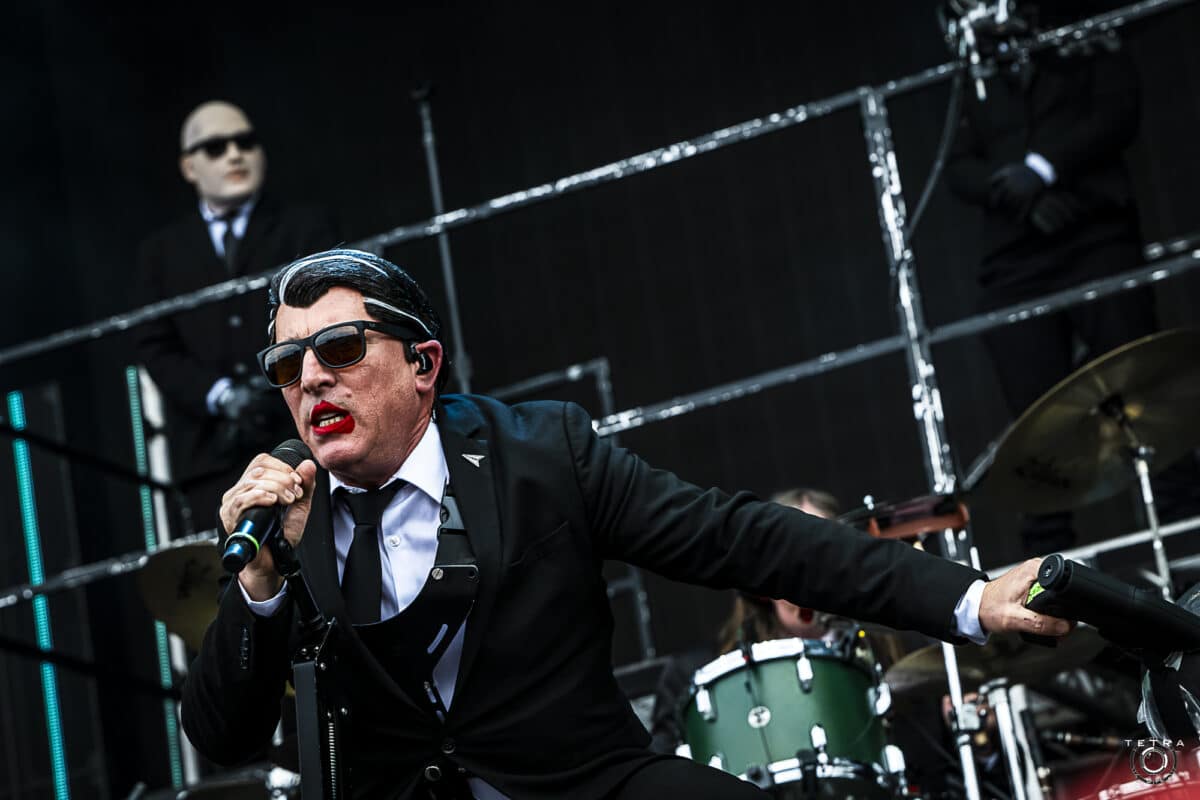« La signification dépendra de celui qui l’écoute » : Puscifer sort ImpetuoUs, dernier extrait avant l’album