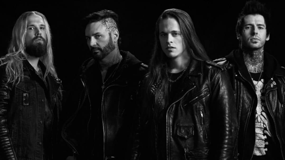 Jason Hook (ex-Five Finger Death Punch) sur la formation du groupe Flat Black : “Je voulais trouver des gens stables sur le plan mental”