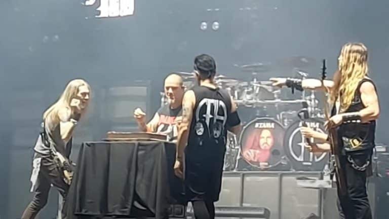 Phil Anselmo de Pantera a fêté son 55ème anniversaire sur scène en Italie (avec un gâteau et tout le reste)