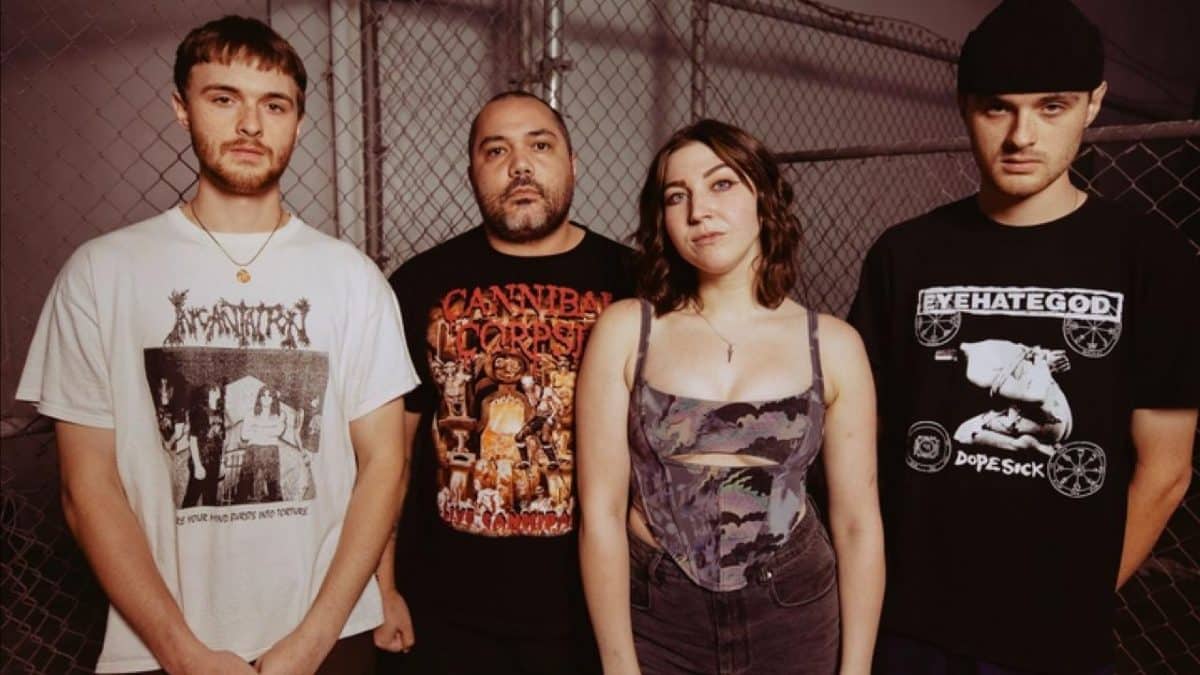 Year Of The Knife donne des nouvelles de Madi Watkins à ses fans ; d’autres groupes se mobilisent pour leur donner un coup de main