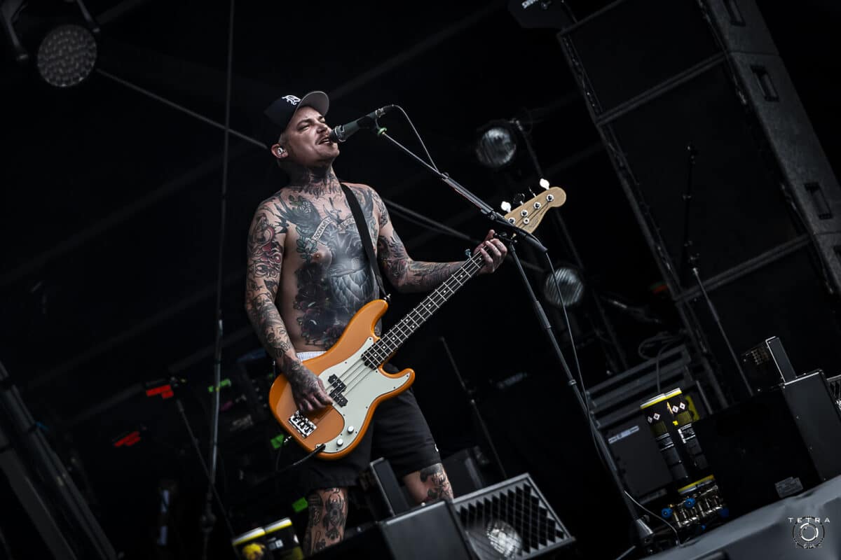« Je déteste le dire comme ça, mais je suis constamment interrogé… » : Ahren Stringer (The Amity Affliction) confirme qu’il ne tournera plus avec le groupe