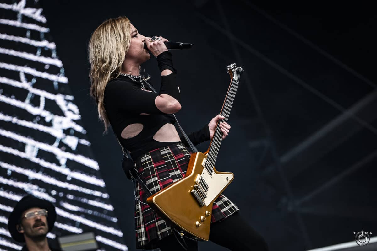 Lzzy Hale de Halestorm se joint à I Prevail pour la première représentation en direct de Can U See Me In The Dark?