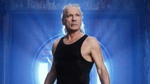 Bruce Dickinson (Iron Maiden) déclare que son prochain album solo The Mandrake Project est “plus que de la musique” : “Cela deviendra bientôt explicite et évident”