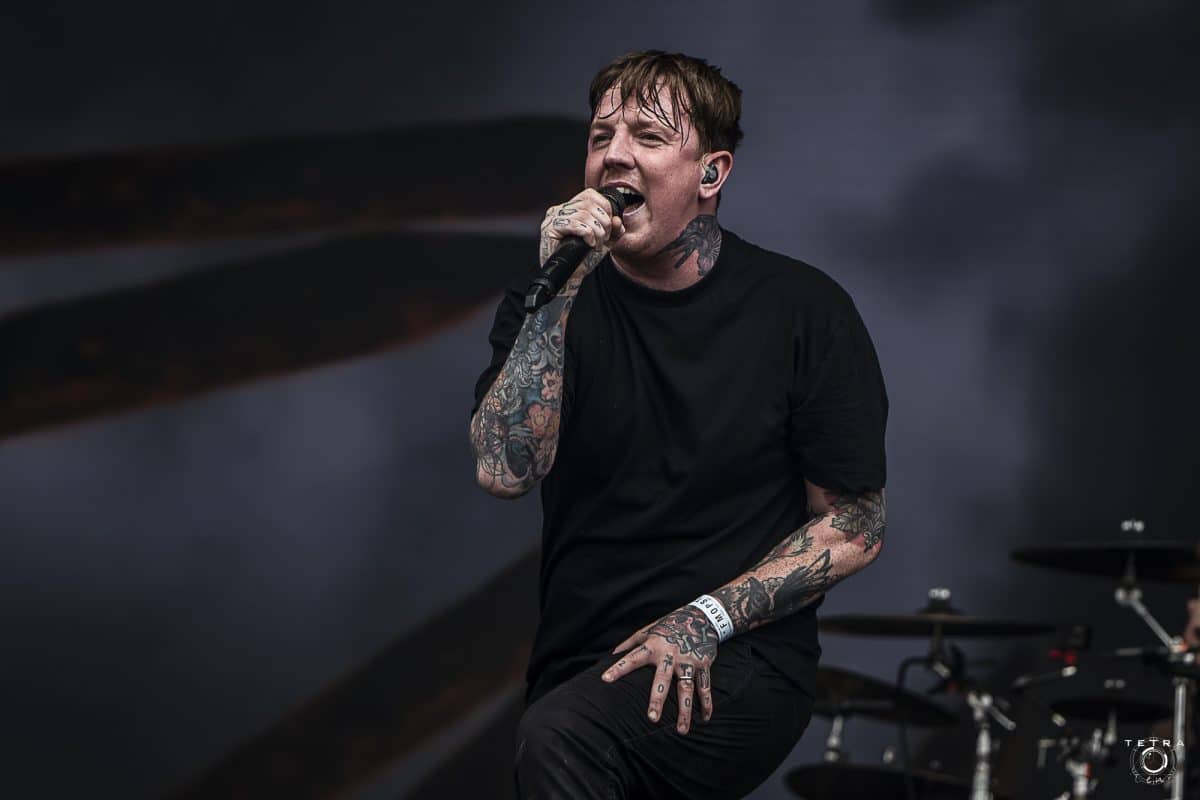 Bleed From Within dévoile un nouveau single aux riffs lourds, Hands Of Sin