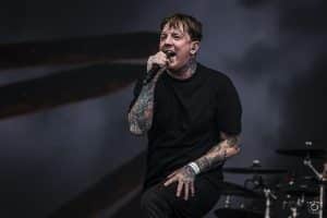 Bleed From Within dévoile un nouveau single aux riffs lourds, Hands Of Sin