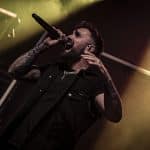 « C&rsquo;est une opportunité d’accélérer les choses, de les rendre plus viscérales, plus violentes » : Bury Tomorrow dévoile le single Waiting