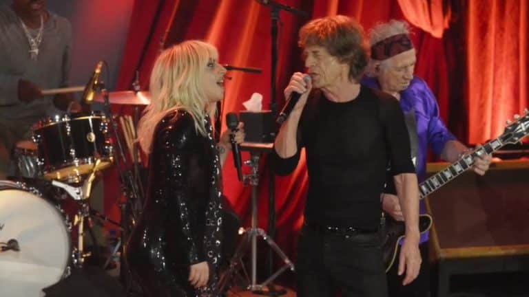 Les Rolling Stones ont été rejoints par Lady Gaga lors d’un concert surprise organisé pour la sortie de leur nouvel album, Hackney Diamonds