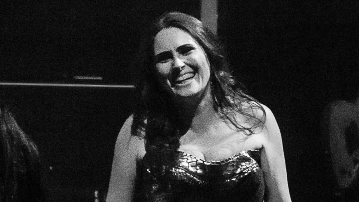 Within Temptation publie A Fool’s Parade en soutien à l’Ukraine dans le contexte du conflit russo-ukrainien