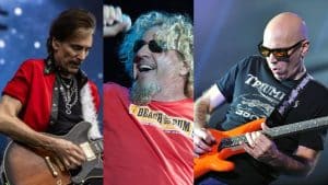 Sammy Hagar rejoint les guitaristes du G3 Joe Satriani, Steve Vai et Eric Johnson sur scène pour interpréter Foxy Lady