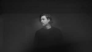 Cory Wells dévoile un nouveau single et annonce son prochain album, Harboring The Hurt I’ve Caused