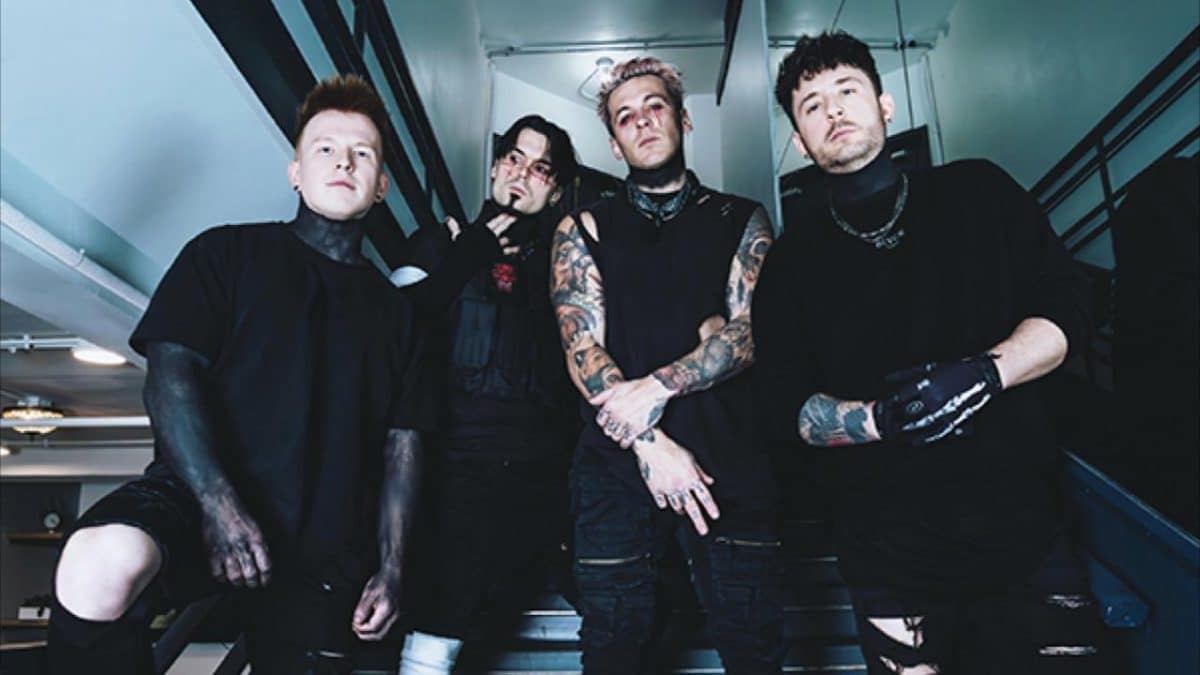 From Ashes To New dévoile un single émouvant, Barely Breathing, avec Chrissy Costanza d&rsquo;Against The Current