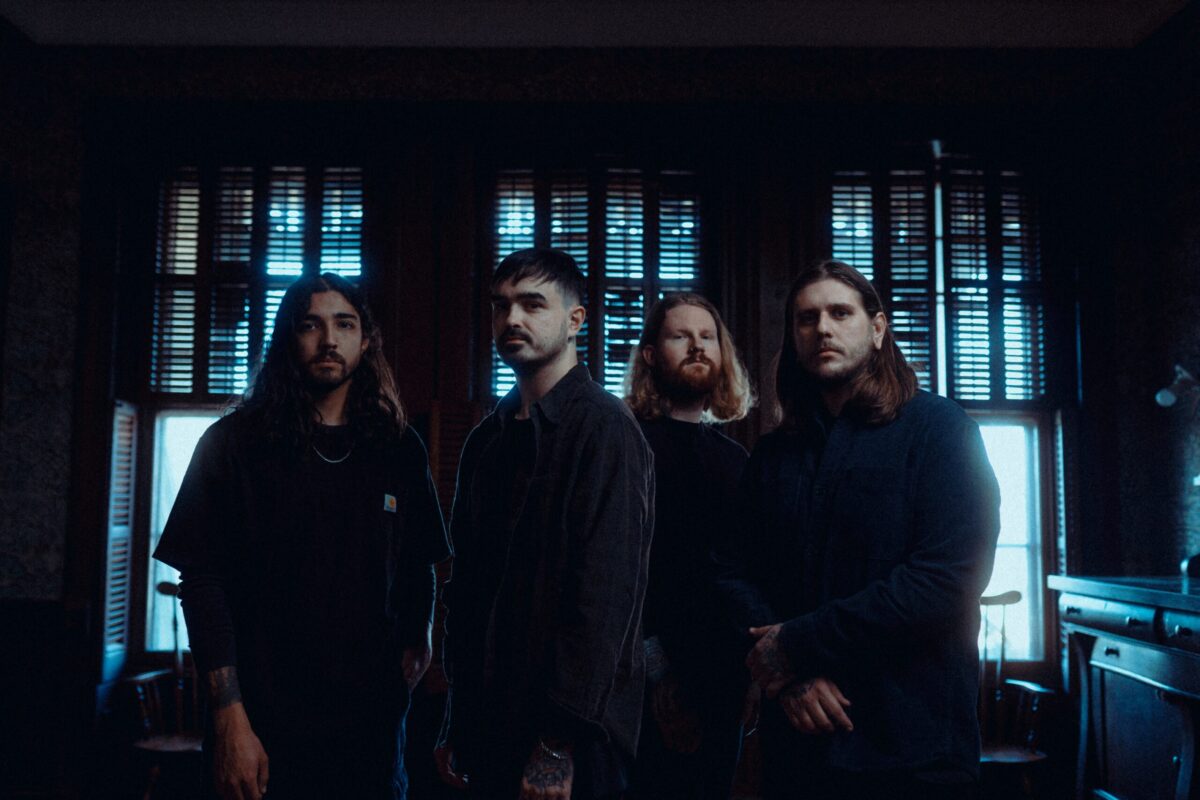 Like Moths To Flames dévoile Dissociative Being, le troisième single de son prochain album
