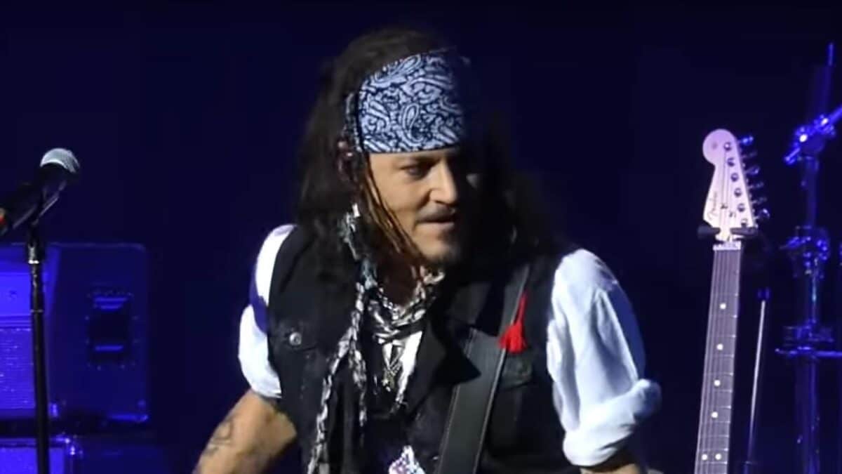 « Johnny Depp était le pire guitariste que j&rsquo;aie jamais vu » ; Un professionnel de la musique parle des débuts de Johnny Depp dans le métier