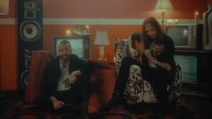 Periphery publie une version acoustique de It’s Only Smiles, accompagnée d’une superbe vidéo