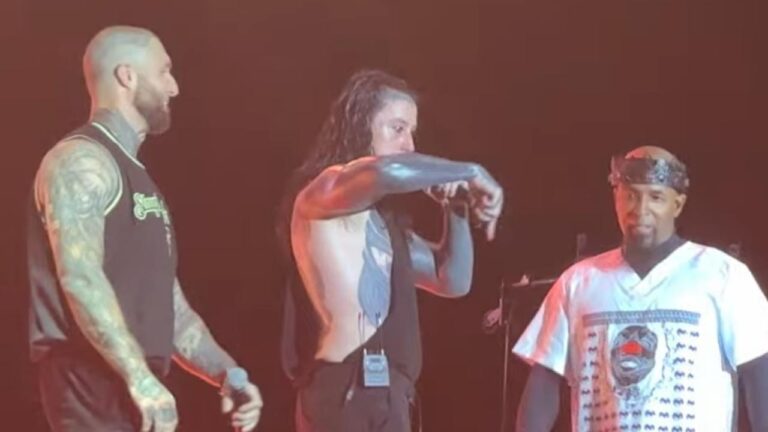 Falling In Reverse galvanise ses fans en jouant Ronald avec Tech N9ne et Alex Terrible (pour la première fois en concert)