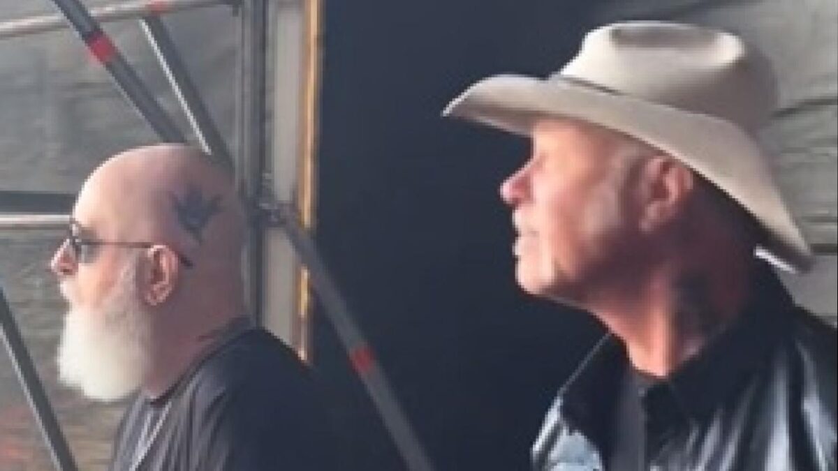 Les icônes du metal James Hetfield et Rob Halford semblent avoir apprécié le concert de Turnstile au festival Tons Of Rock