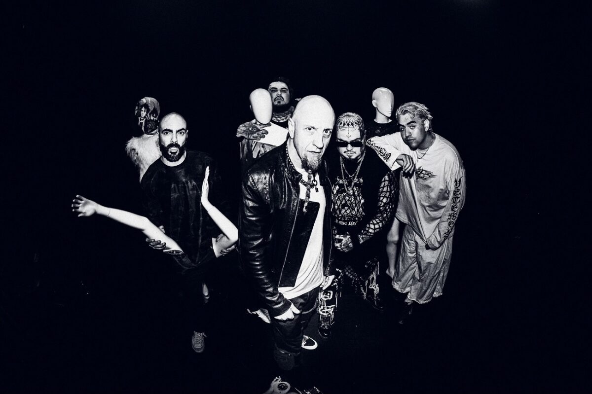 Le nouveau groupe de Shavo Odadjian, Seven Hours After Violet, sort son premier single : Paradise