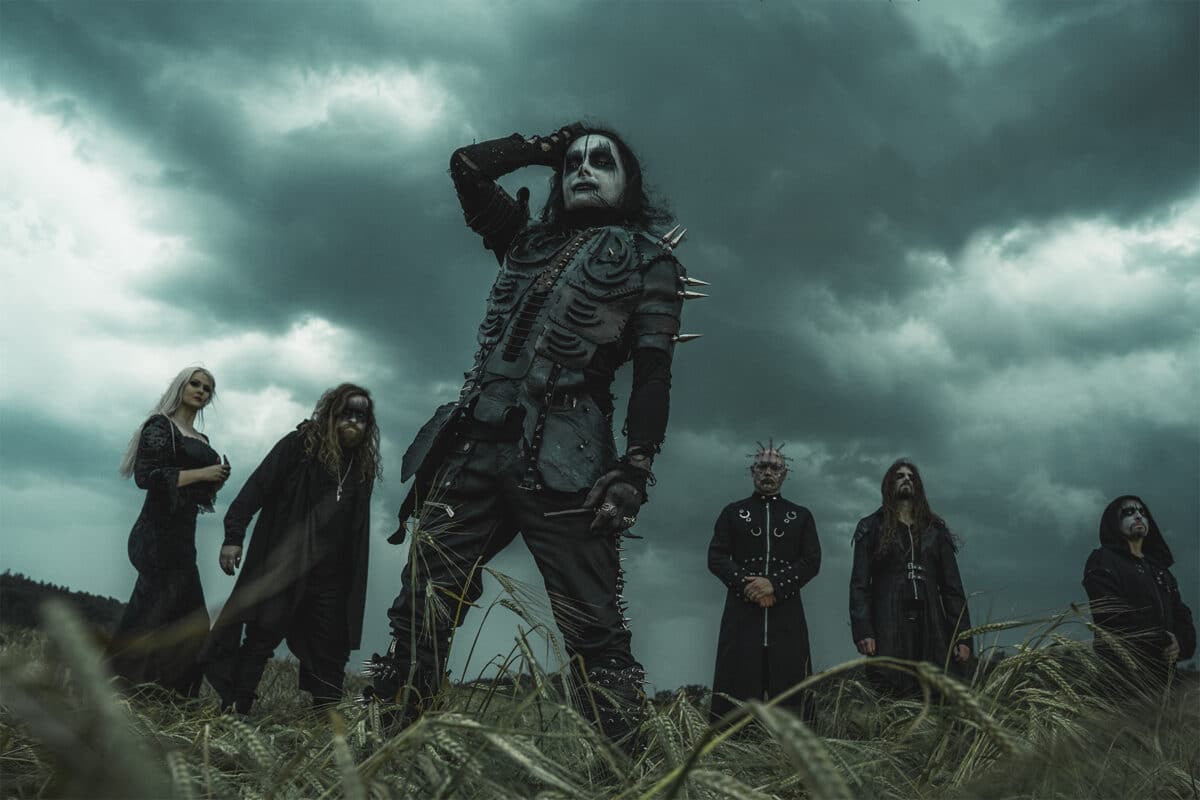 Dani Filth annonce The Screaming Of The Valkyries, le nouvel album de Cradle Of Filth, et donne des nouvelles de la collaboration avec Ed Sheeran