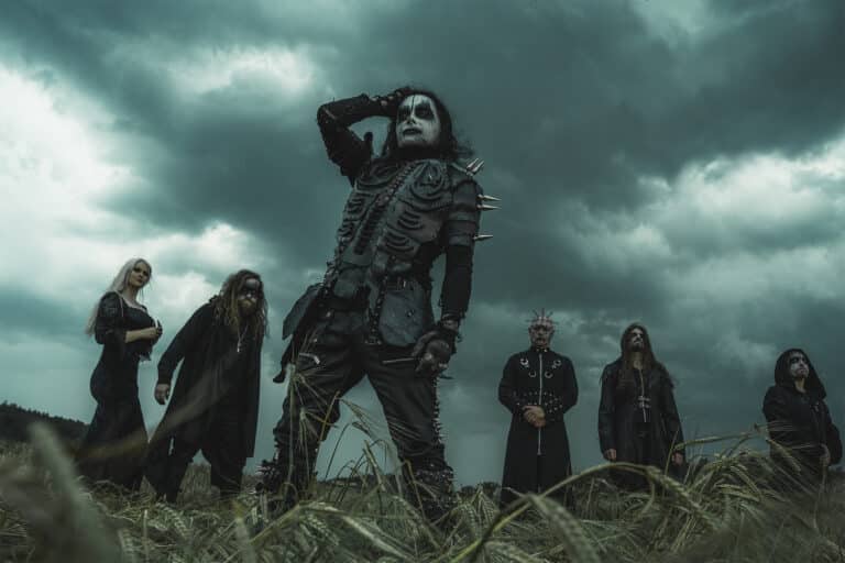 Dani Filth annonce The Screaming Of The Valkyries, le nouvel album de Cradle Of Filth, et donne des nouvelles de la collaboration avec Ed Sheeran