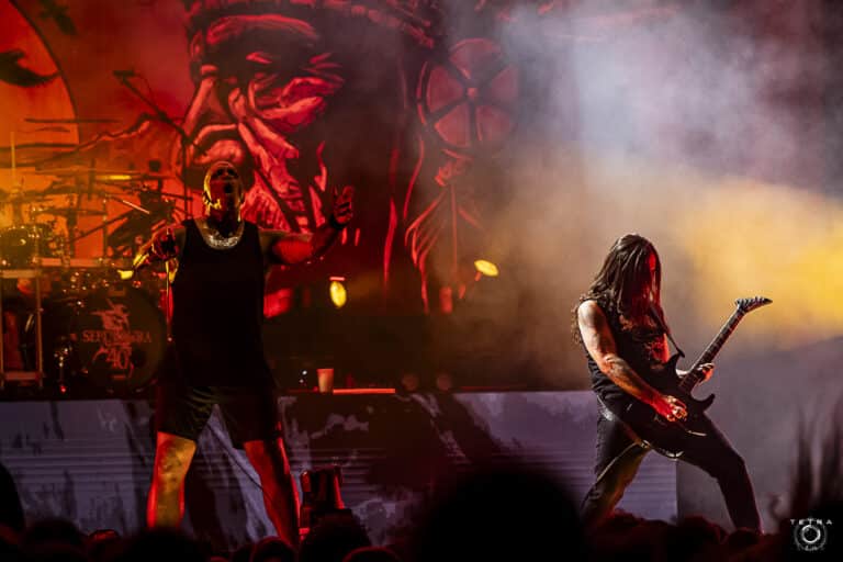 Un moment historique pour le Metal au Zénith de Paris : Sepultura fait ses adieux à la France