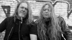 Sadus se sépare de Jon Allen après des accusations de violences domestiques et des vidéos choquantes