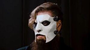 “Beaucoup de gens diront que nous ne sommes pas un groupe de metal, et je ne serais pas en désaccord avec eux” : Jim Root s’interroge sur la manière de catégoriser le style de Slipknot