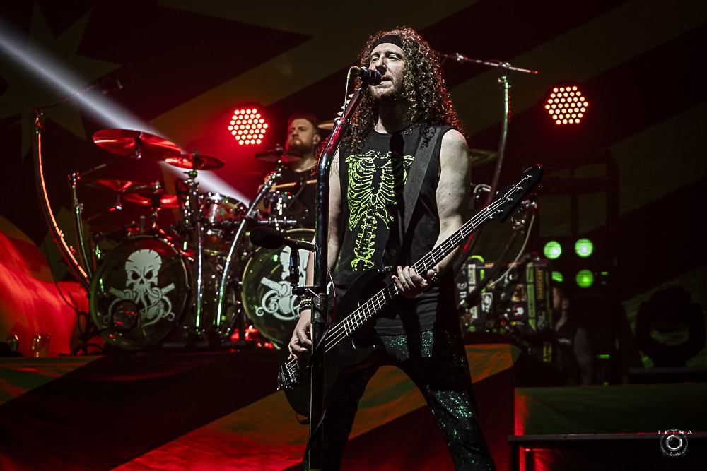 Killed to Death by Piracy : Alestorm revient avec un hymne délirant aux accents écolo