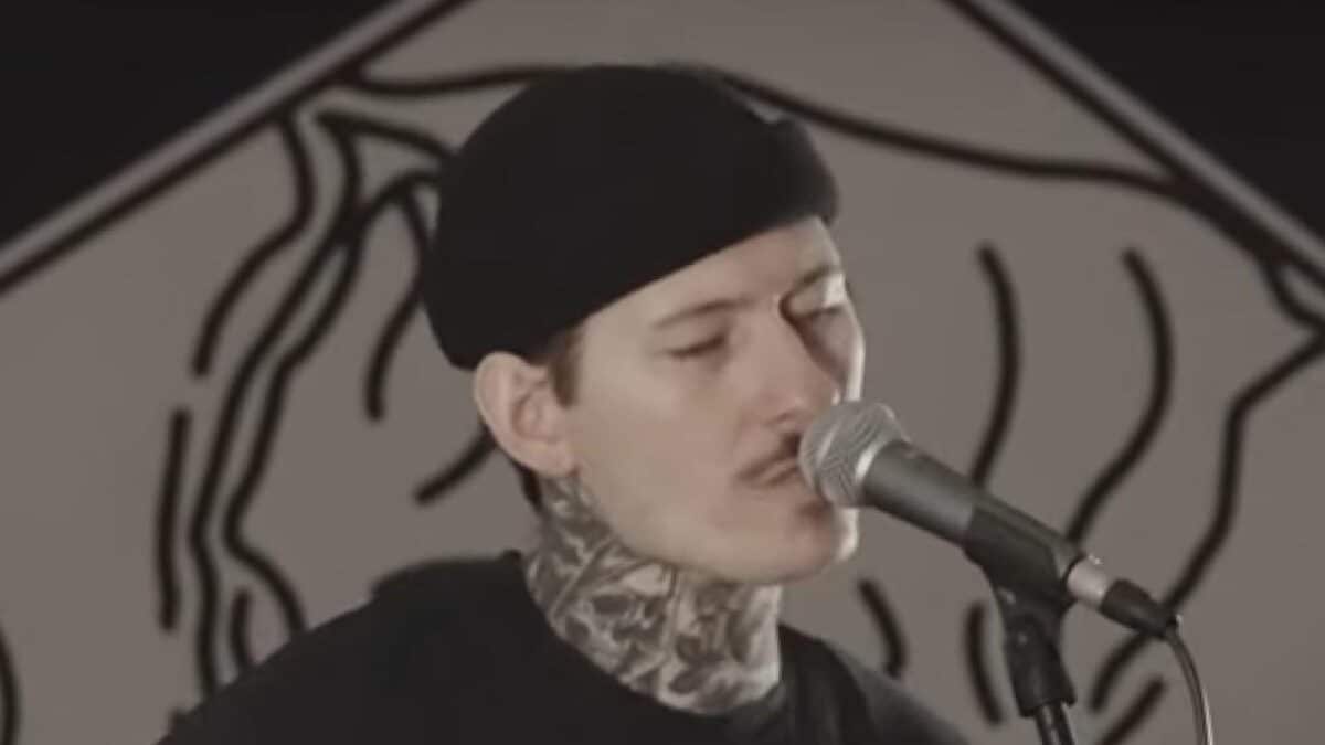 Nothing, Nowhere reprend All Star, le classique de Smash Mouth, en version emo