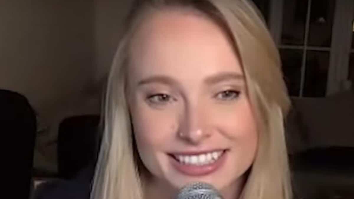 “J’évitais les concerts à tout prix” : Sophie Lloyd raconte comment elle a vaincu un trac qui l’empêchait de jouer en public