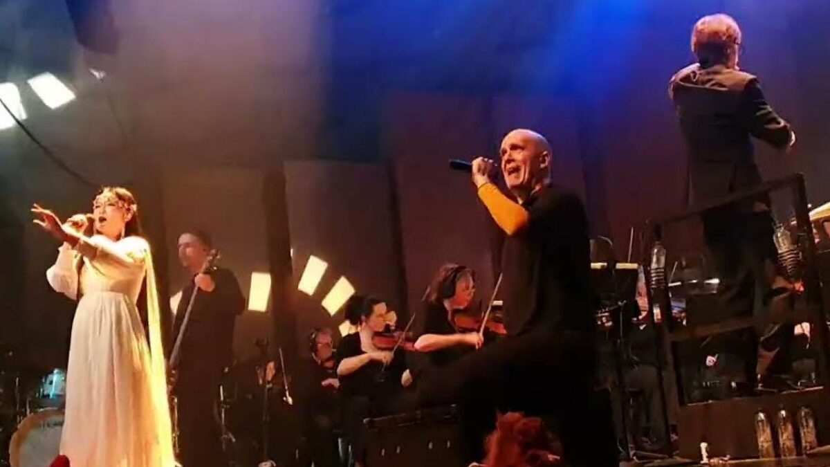 « L’aboutissement de toute ma carrière » : Devin Townsend présente The Moth pour la première fois en public à Groningen