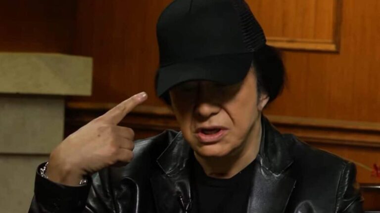 “Tu prends ton petit-déj avec moi” : Gene Simmons défend son expérience VIP à 11 500 euros