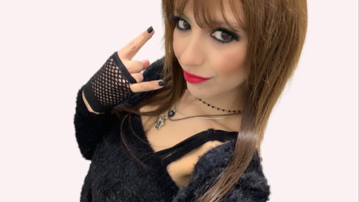 Mina Warren publie le clip vidéo de son nouveau single Chrysalis Night