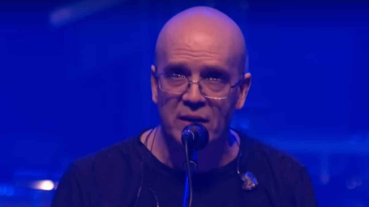 Avis aux fans : Le monumental opéra rock de Devin Townsend, The Moth, peut être regardé à la demande jusqu&rsquo;au 28 mai 2025