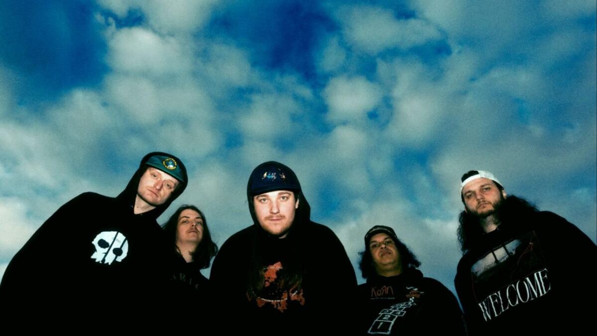 « Libérez-vous des poids morts » : Split Chain crie sa rage dans son nouveau single Subside