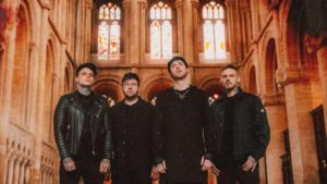 “Chaque chanson est une confession” : Caskets annonce son nouvel album The Only Heaven You’ll Know