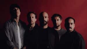 Erra tease son septième album avec un clin d’œil à Elder Scrolls : “Chargement en cours…”