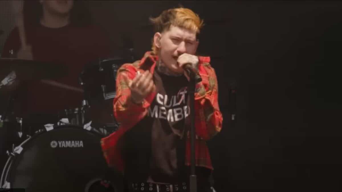 Nothing, Nowhere démarre par Counterfeit et finit par Hammer : revivez son passage au Warped Tour