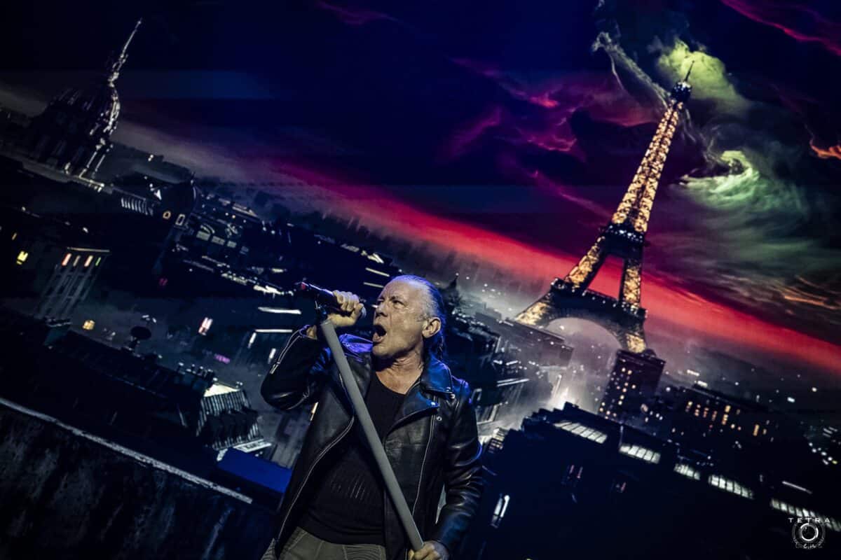 Iron Maiden : une panne de courant géante interrompt son concert filmé à Paris