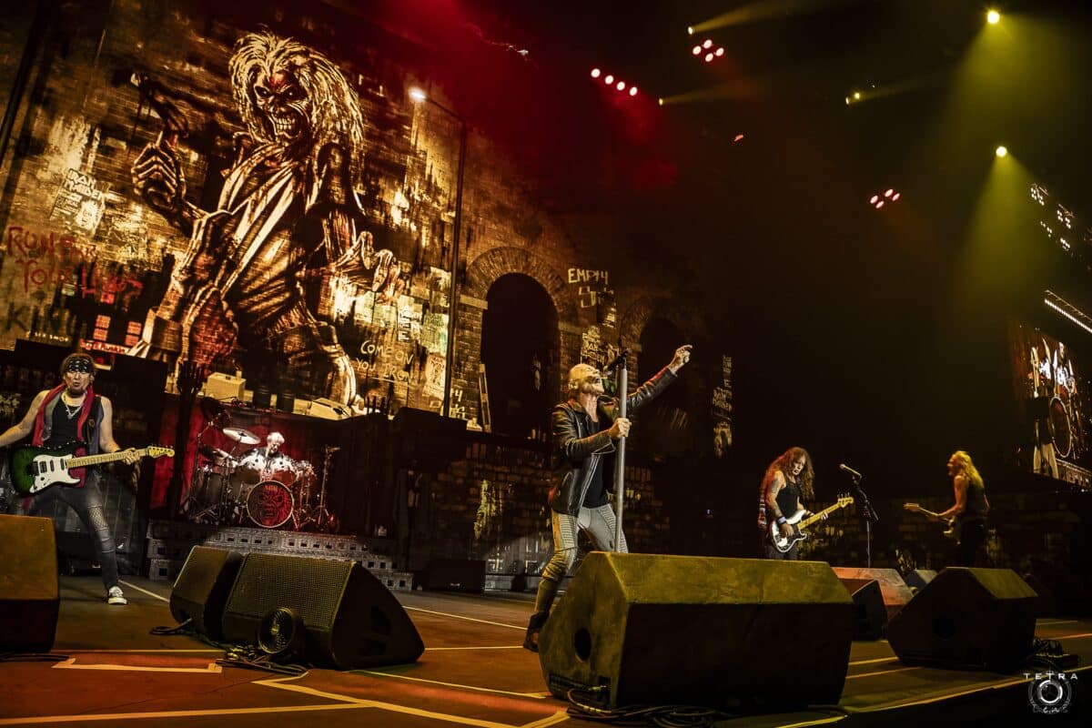 « Il ne cherche pas à être Nicko » : Bruce Dickinson salue l’apport de Simon Dawson à Iron Maiden