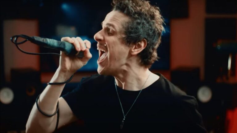 Hammer Smashed Face en mode emo : Cannibal Corpse repris par Todd Barriage