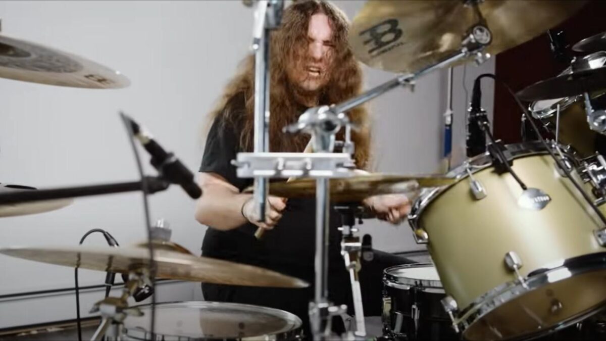 Testament : Chris Dovas impressionne à la batterie sur Infanticide A.I.