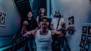 “Un monument au dernier homme” : Kublai Khan TX dévoile son nouveau single dévastateur The Mountain Of Corsicana