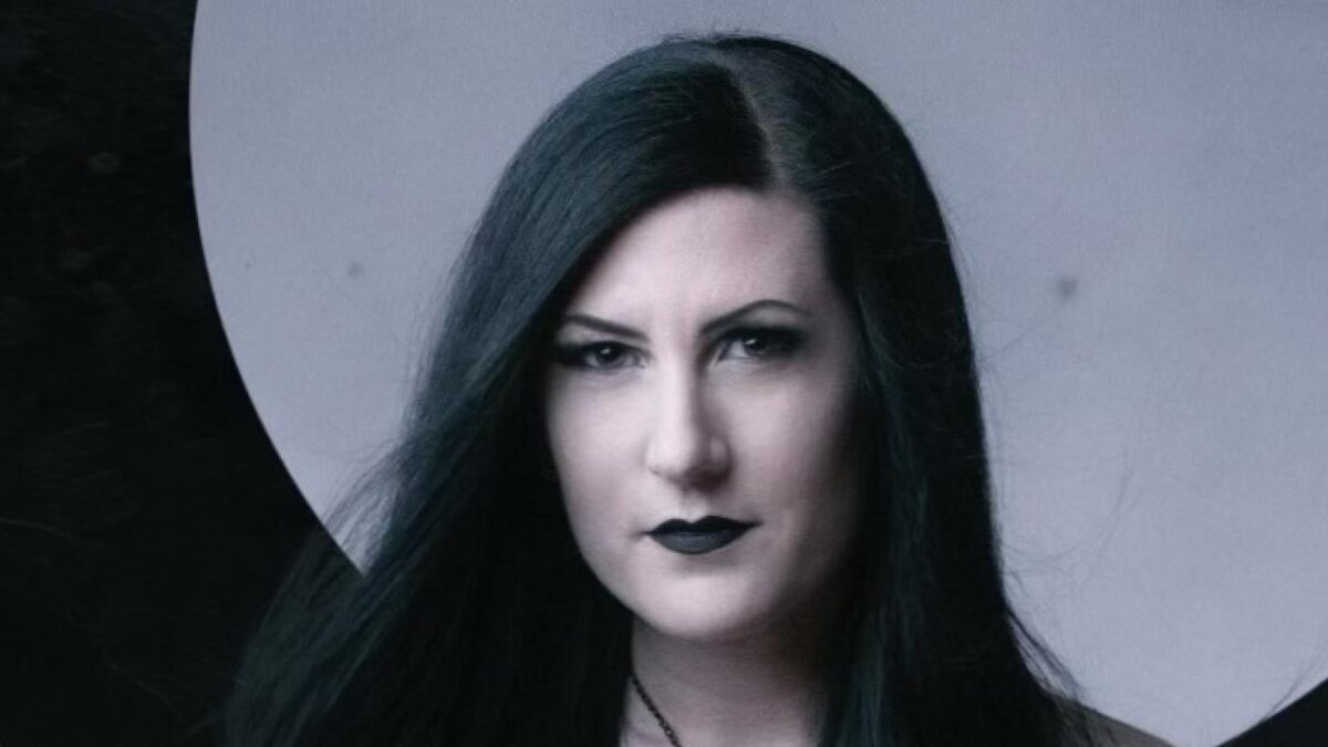 “Je suis VRAIMENT fière de Zoë et Ashok” : Lindsay Schoolcraft soutient les ex-membres de Cradle Of Filth