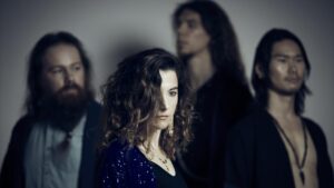 Përl dévoile Naufragée des Nuages, premier extrait de son nouvel album Architecture du Vertige