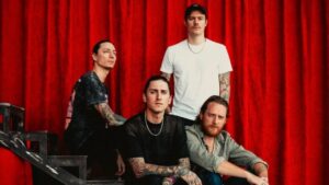 “Ne pas revenir en arrière” : The Plot In You explore le lâcher-prise dans son nouveau titre, Silence