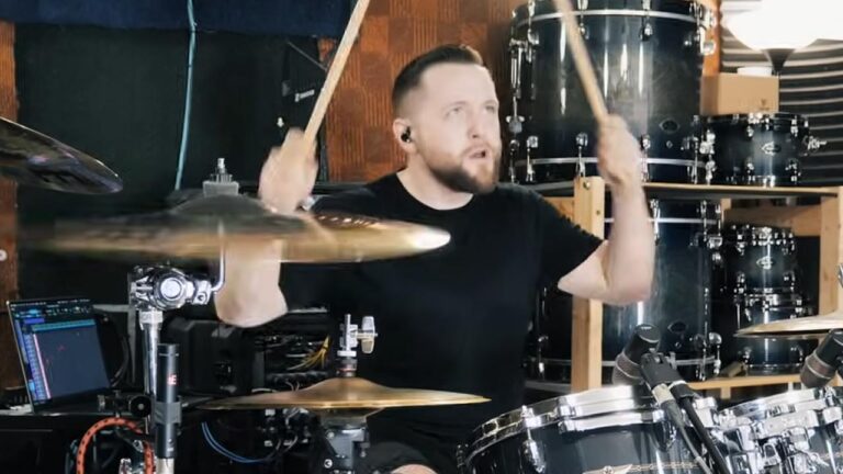 “Juste trop content !” — Alex Rüdinger rejoint Trivium pour la tournée 2025 et les premières sessions du prochain album