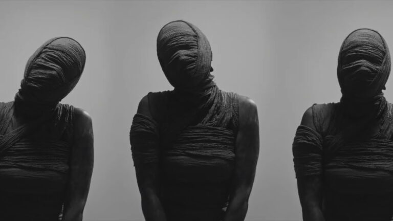 “On a voulu capter cette sensation d’oppression permanente liée à notre époque” : Baïkal explore le repli sur soi dans Hikikomori