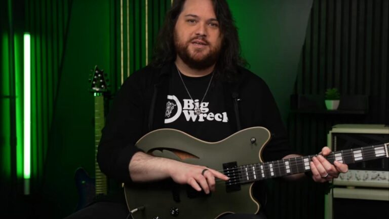 Wolfgang Van Halen (Mammoth) vous apprend à jouer The End dans une nouvelle vidéo exclusive