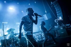 « Plus j’ai voyagé, plus ma vision du monde a évolué » : Jesse Leach ne se considère plus comme chrétien