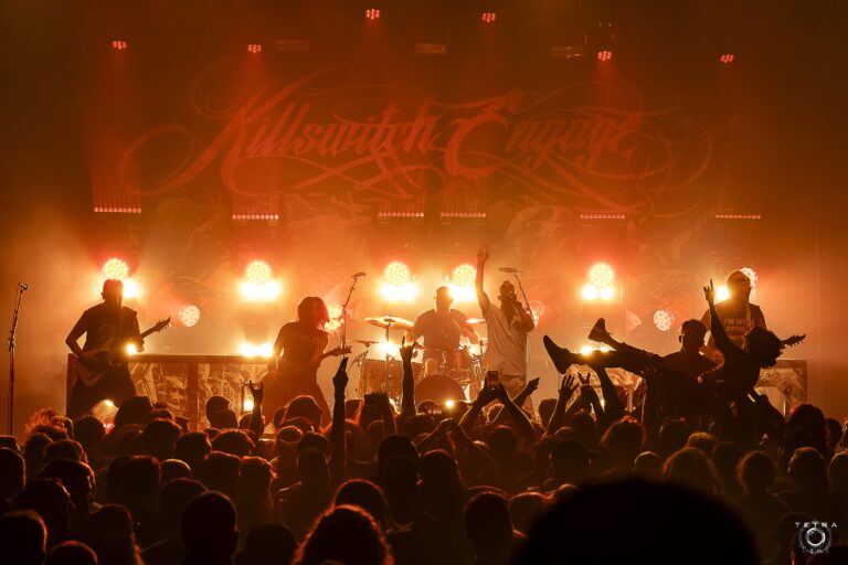 Une soirée d’anthologie avec Killswitch Engage : retour triomphal et set inoubliable à Paris !